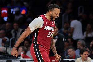 鲍威尔谈失利：魔术主打内线冲击非常坚决 篮板球需要全队的拼抢